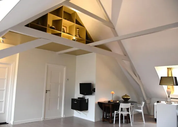 לינה וארוחת בוקר Zzzuite25